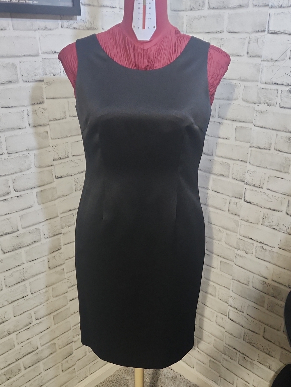 Kasper Black Sleeveless Midi Sheath Dress